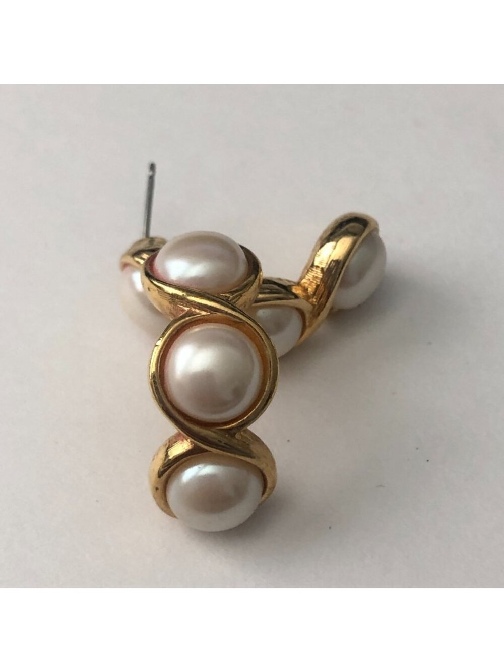 Vintage Richelieu Earrings Gold Tone Swirl Faux Pearls Stud Post  1 x 0.7/8"